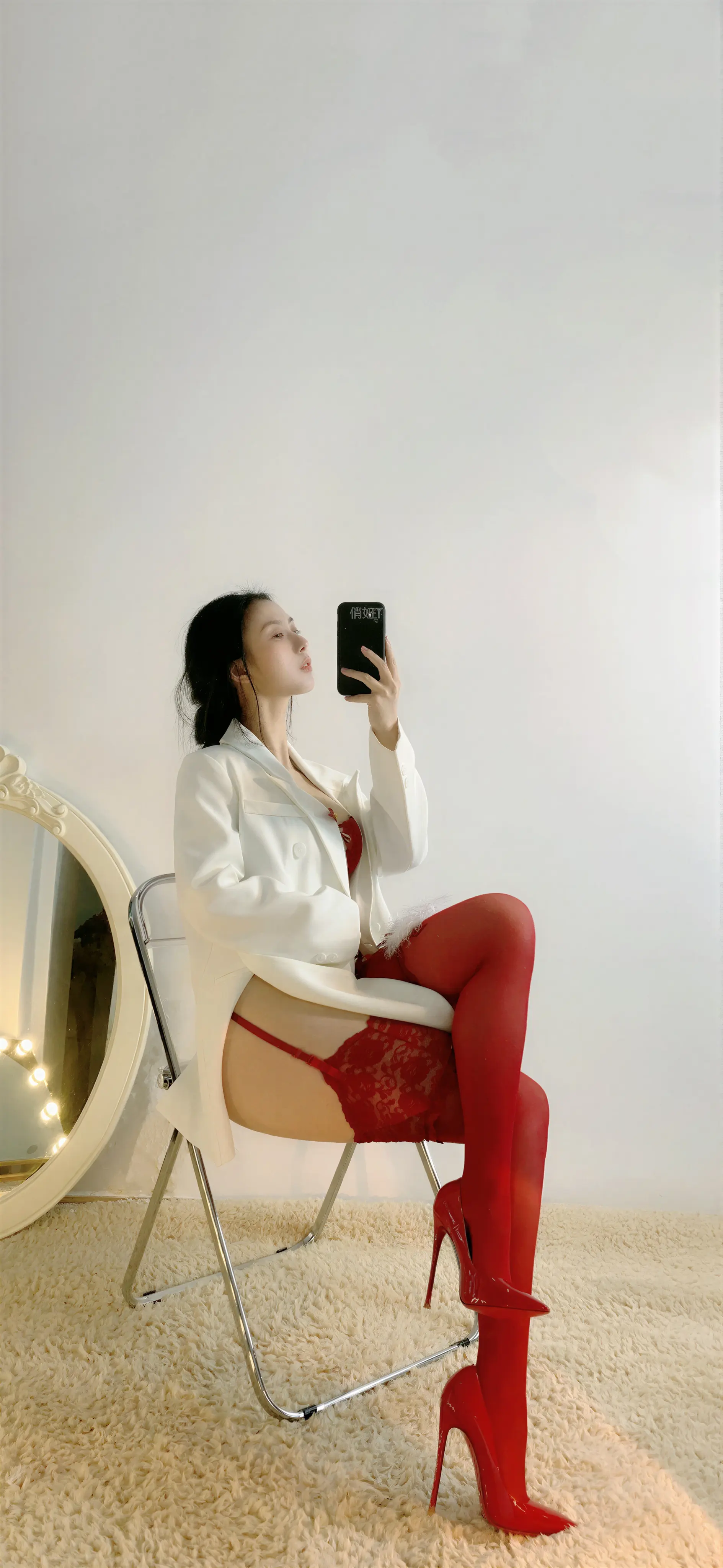 俏妞qiaoniuTT – 厚红丝袜 23P